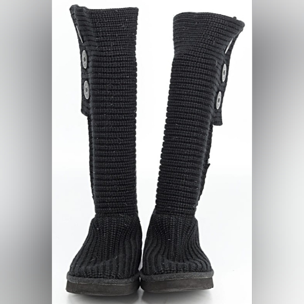 UGG Classic Cardy Knit Boots, Women's Size 6 - Picture 2 of 13